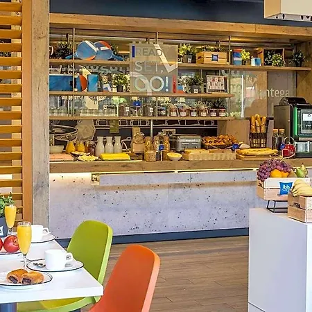 Ibis Budget Barcelona 2*